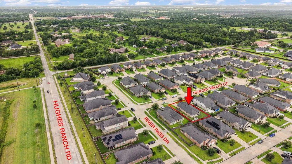 2109 Hickory Valley Court Pearland, TX 77581
