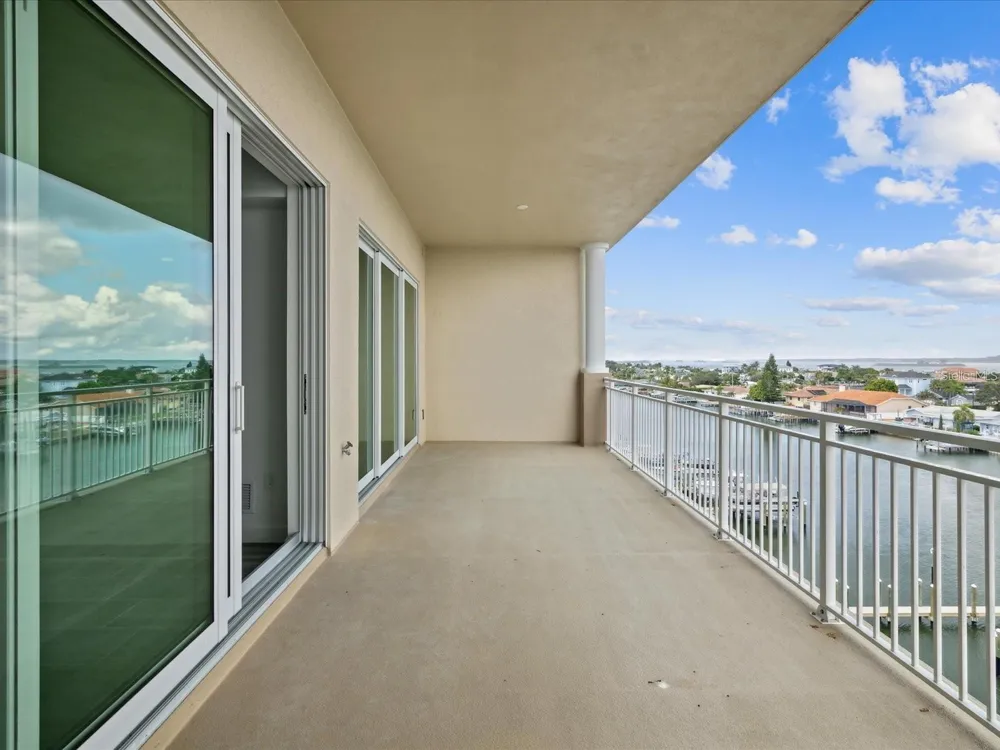 125 ISLAND WAY #305 Clearwater, FL 33767