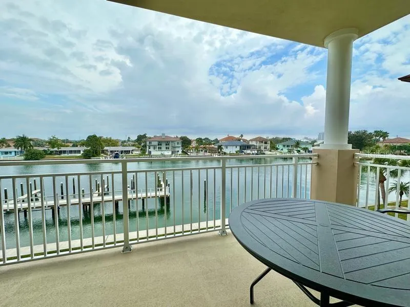 125 ISLAND WAY #305 Clearwater, FL 33767