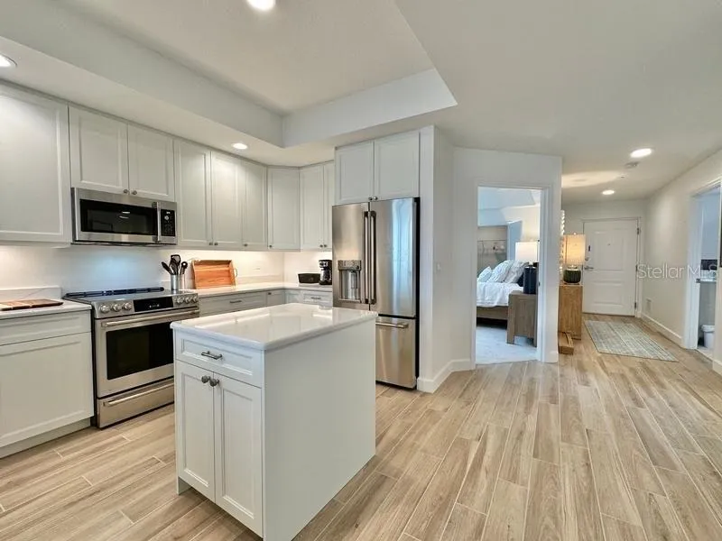 125 ISLAND WAY #305 Clearwater, FL 33767