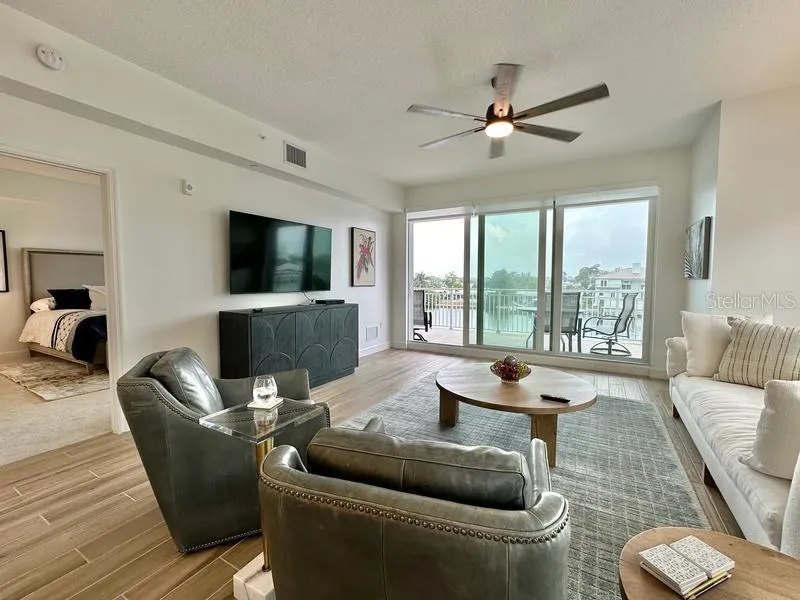 125 ISLAND WAY #305 Clearwater, FL 33767