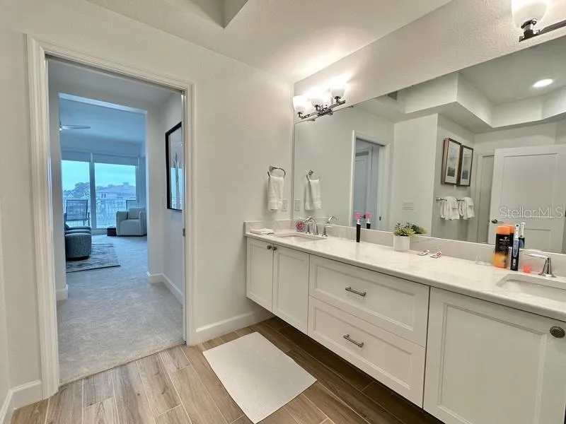 125 ISLAND WAY #305 Clearwater, FL 33767