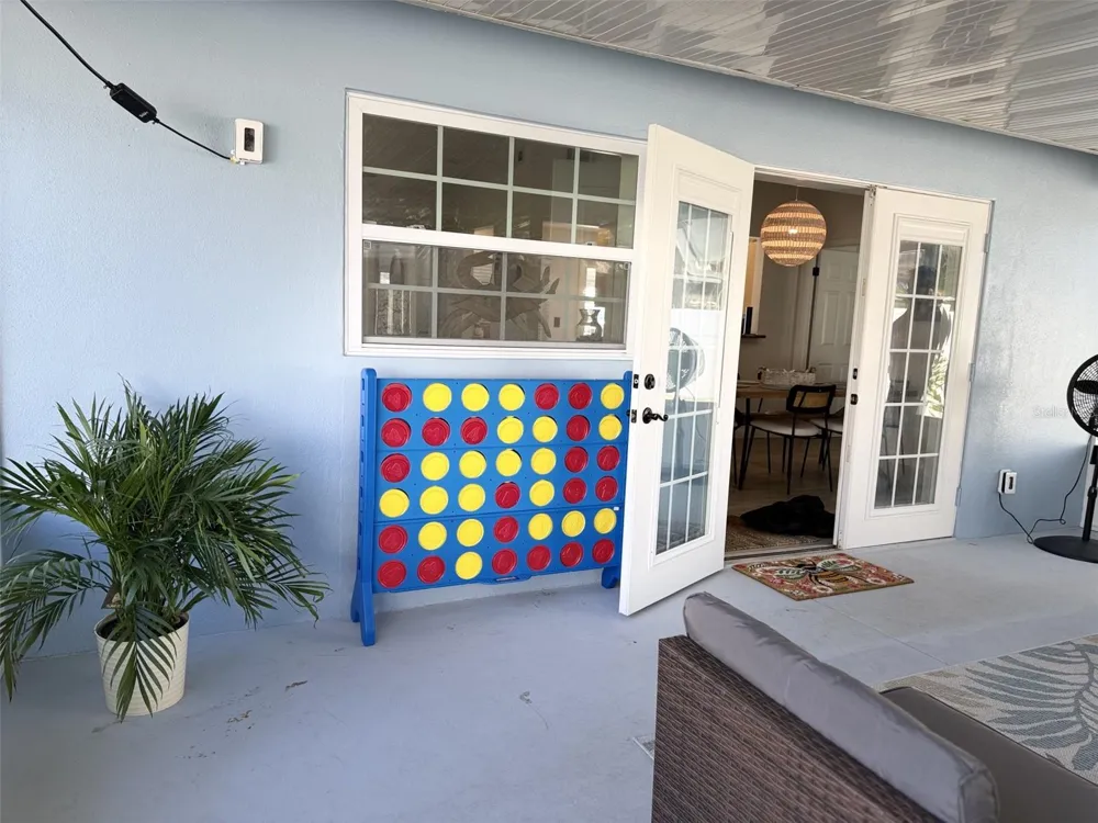 10026 83RD CIRCLE Seminole, FL 33777