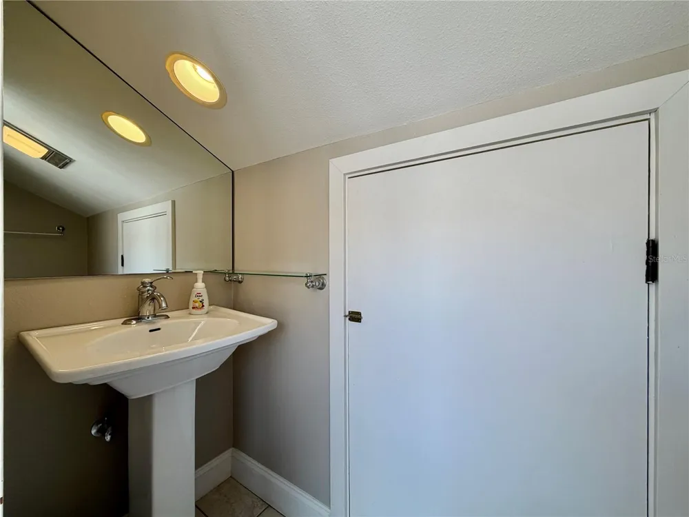 1320 PELICAN CREEK CROSSING St Petersburg, FL 33707