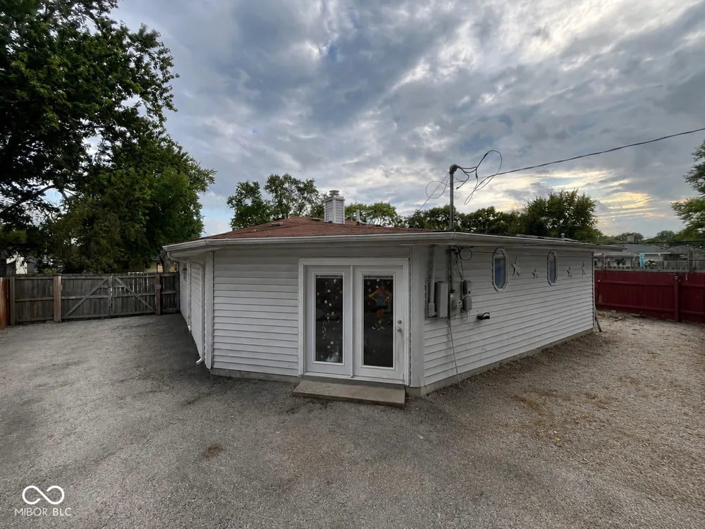 4010 Moline Drive Indianapolis, IN 46221