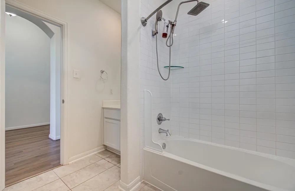 537 Green Meadows Drive West Columbia, TX 77486