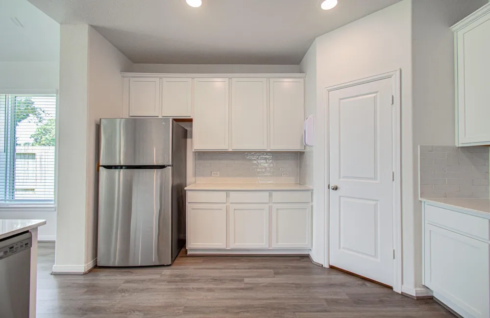 537 Green Meadows Drive West Columbia, TX 77486