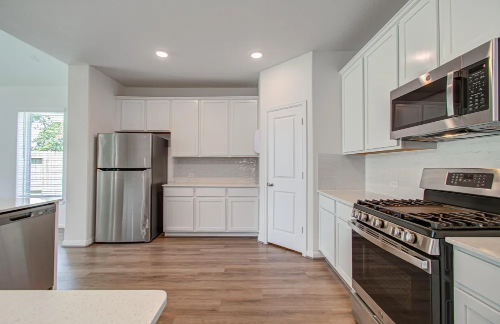 537 Green Meadows Drive West Columbia, TX 77486