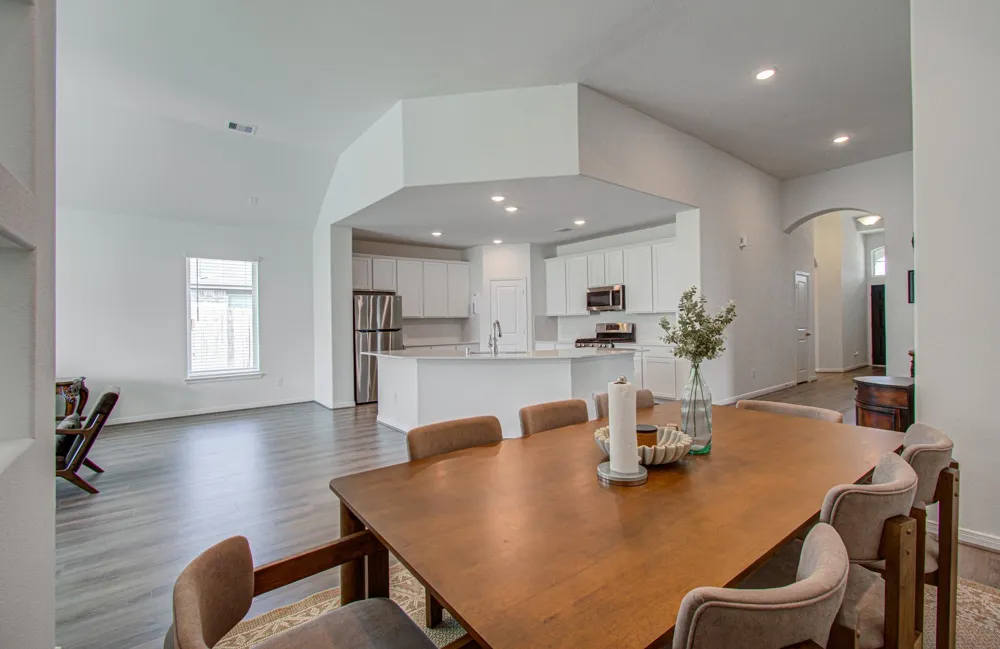 537 Green Meadows Drive West Columbia, TX 77486