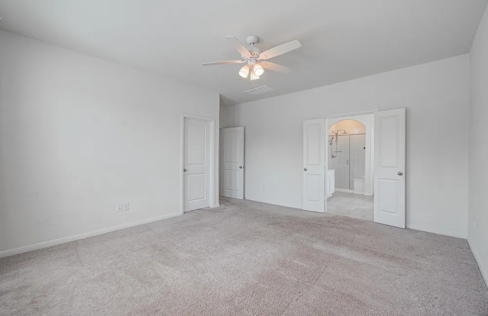 537 Green Meadows Drive West Columbia, TX 77486