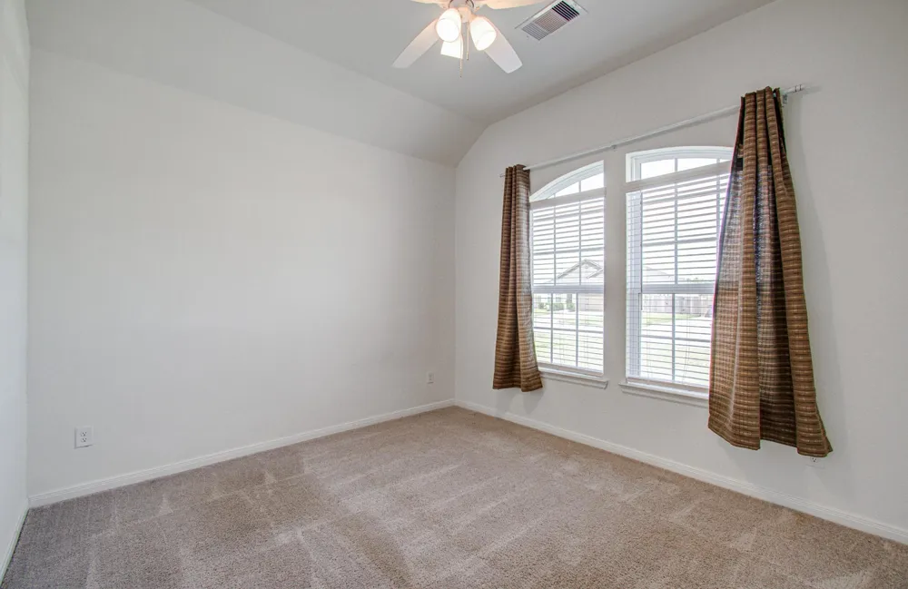537 Green Meadows Drive West Columbia, TX 77486