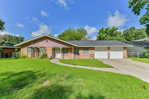 1904 Amy Drive