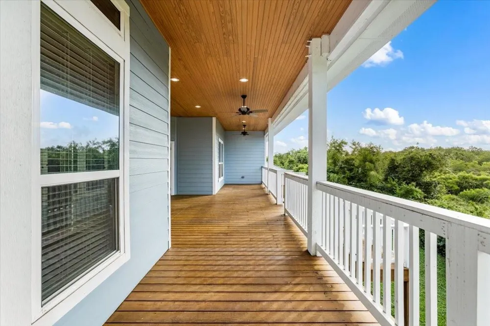 218 Debbie Lane San Leon, TX 77539