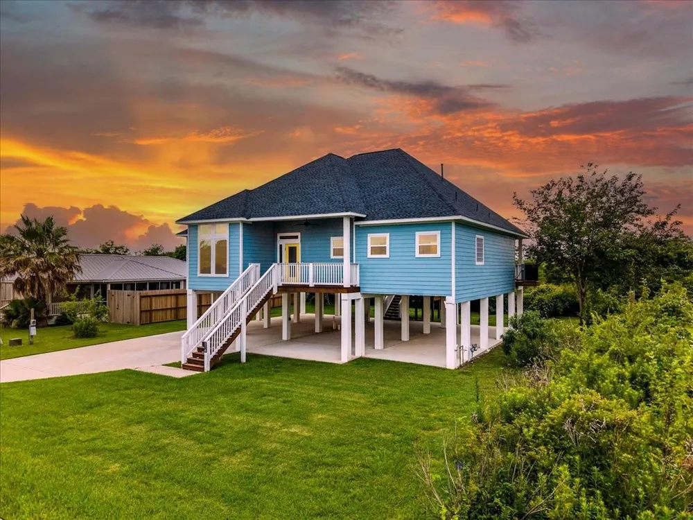 218 Debbie Lane San Leon, TX 77539