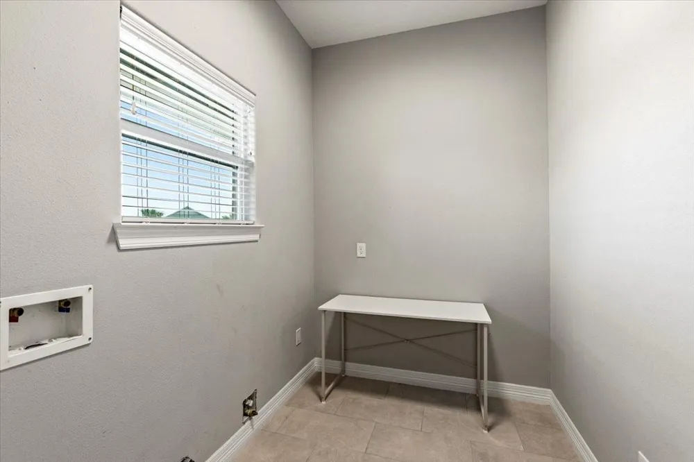 218 Debbie Lane San Leon, TX 77539