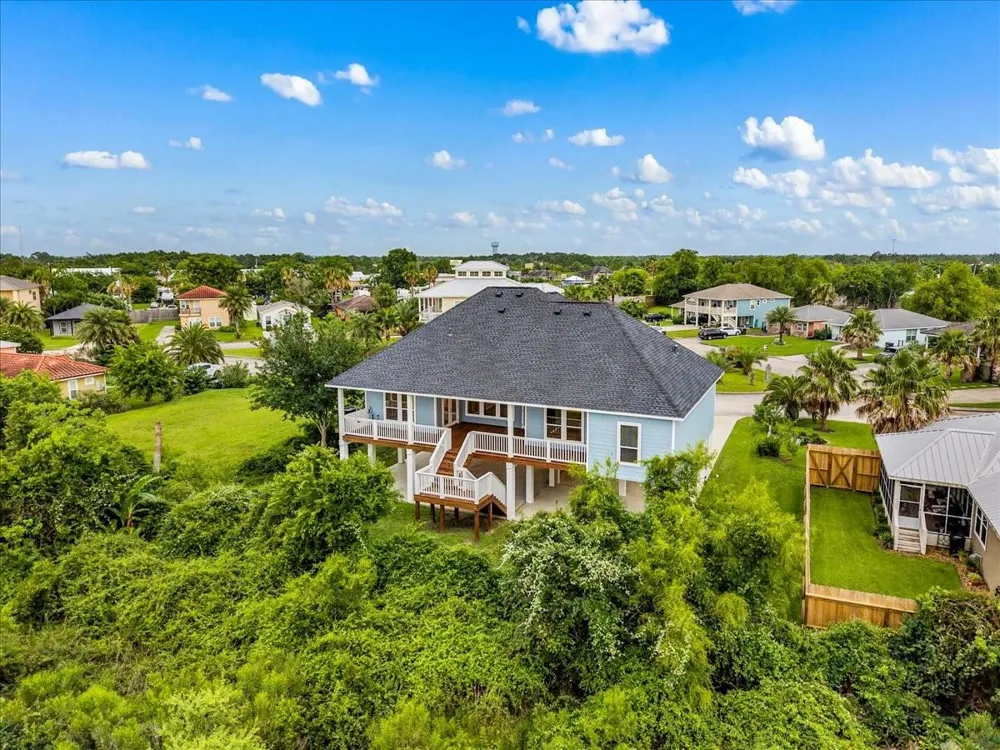 218 Debbie Lane San Leon, TX 77539