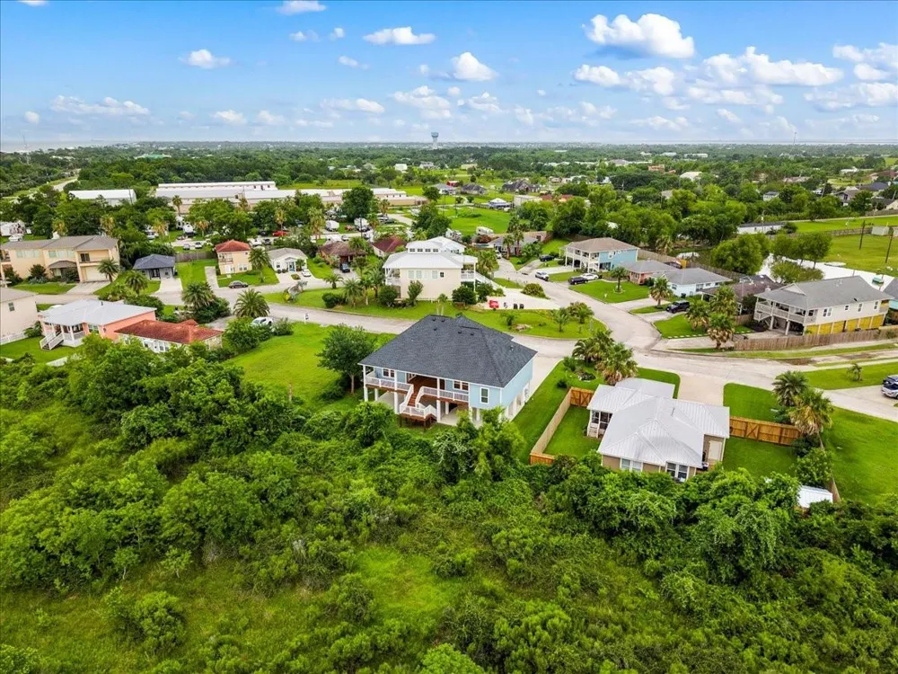 218 Debbie Lane San Leon, TX 77539