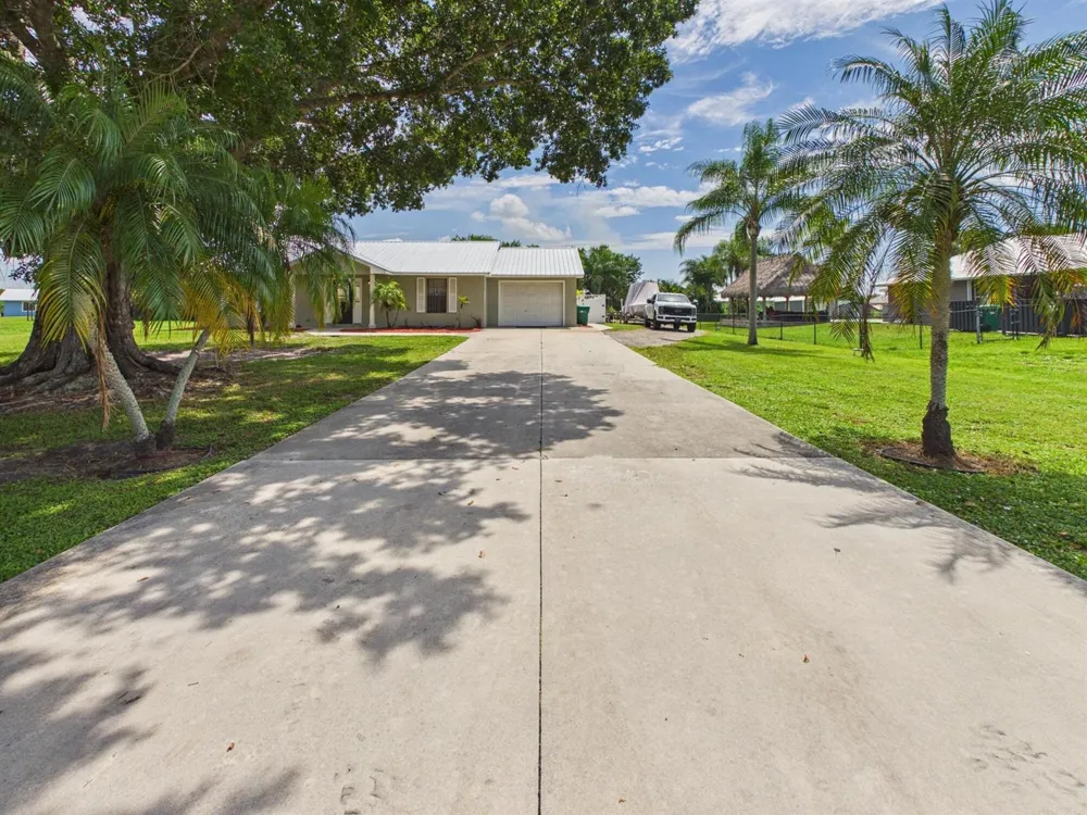 1150 SW 85TH WAY Okeechobee, FL 34974