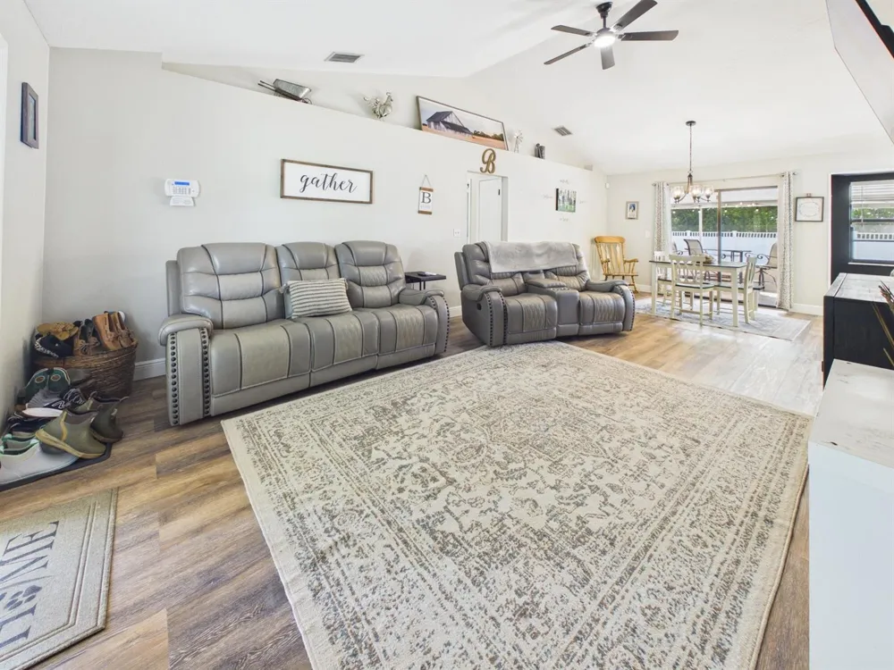 1150 SW 85TH WAY Okeechobee, FL 34974
