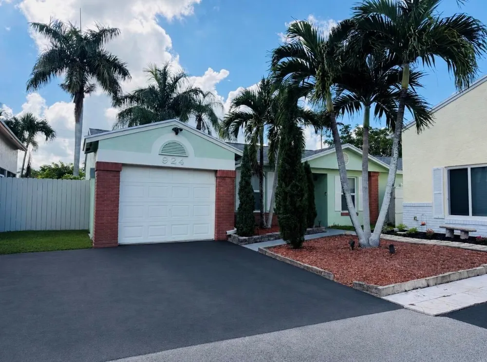 924 CUMBERLAND TERRACE Davie, FL 33325