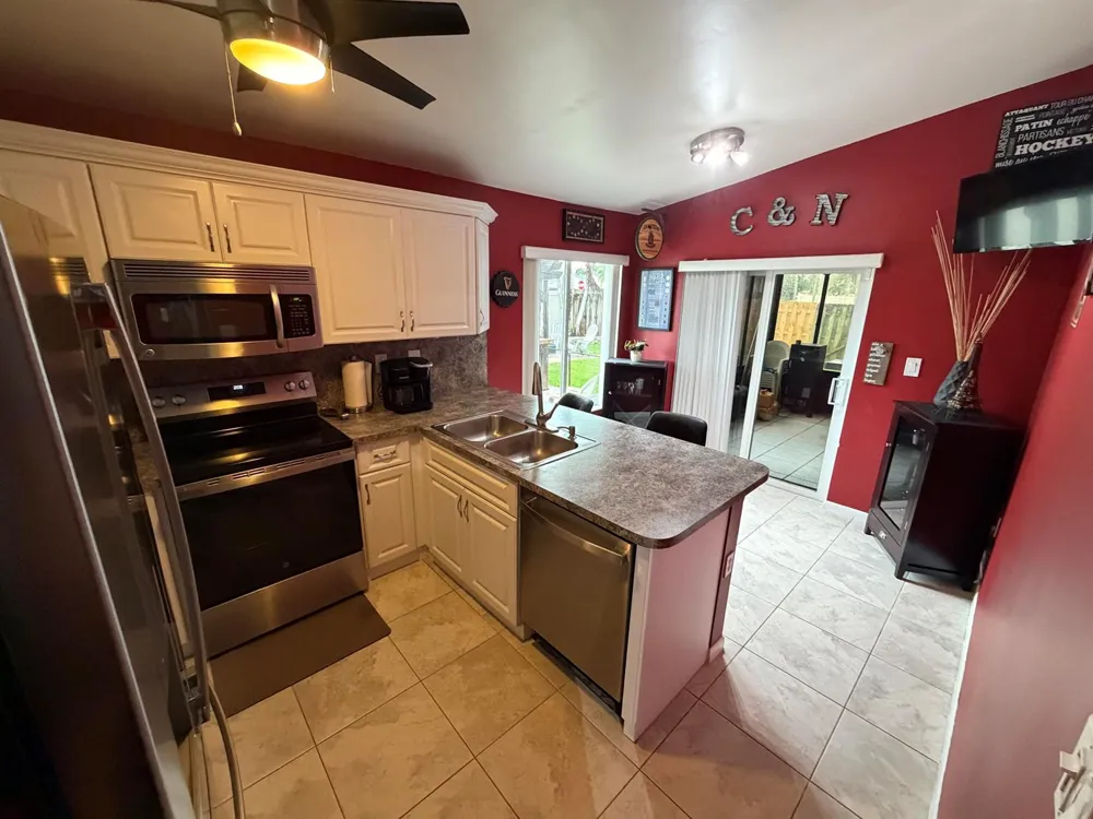 924 CUMBERLAND TERRACE Davie, FL 33325