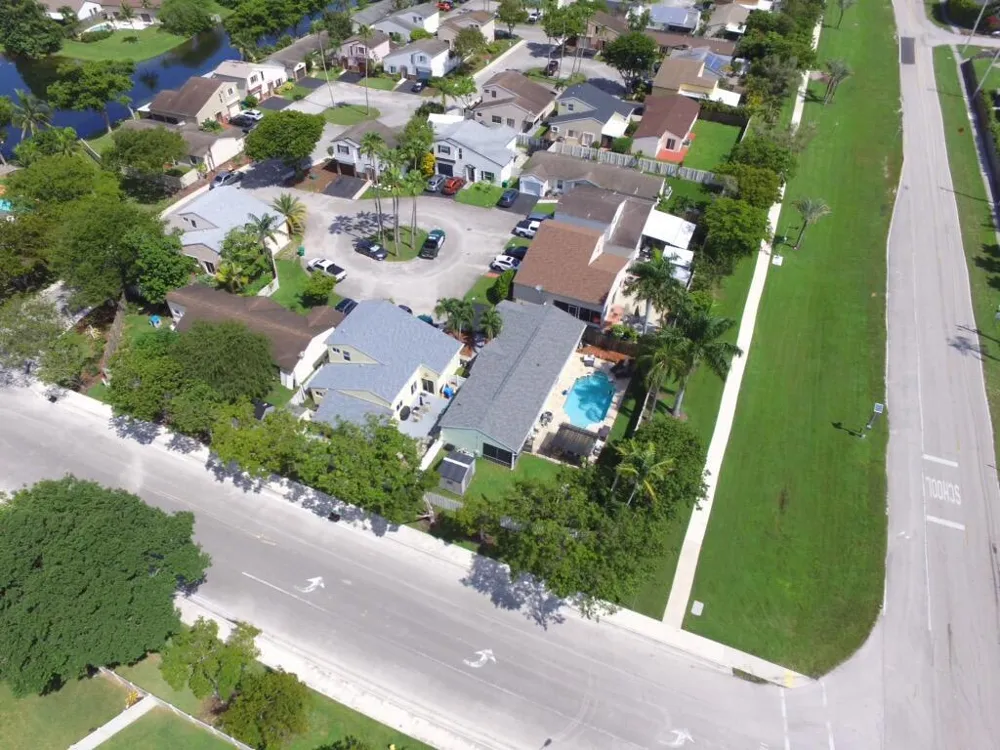 924 CUMBERLAND TERRACE Davie, FL 33325