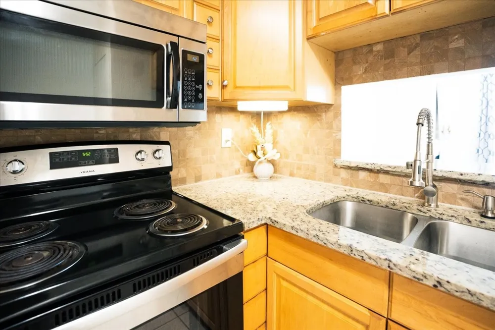 2200 E Trinity Mills Road #516 Carrollton, TX 75006