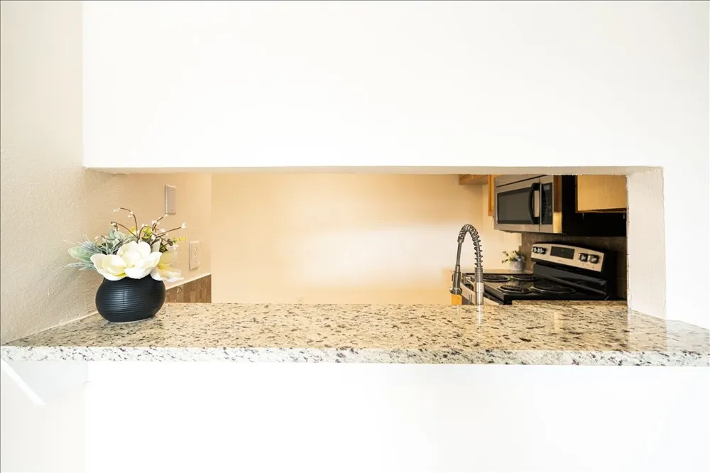 2200 E Trinity Mills Road #516 Carrollton, TX 75006