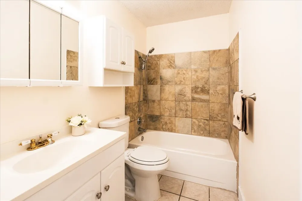 2200 E Trinity Mills Road #516 Carrollton, TX 75006
