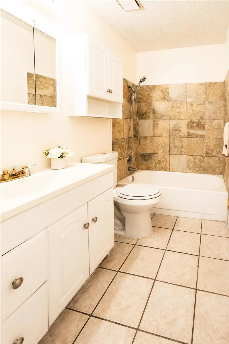 2200 E Trinity Mills Road #516 Carrollton, TX 75006