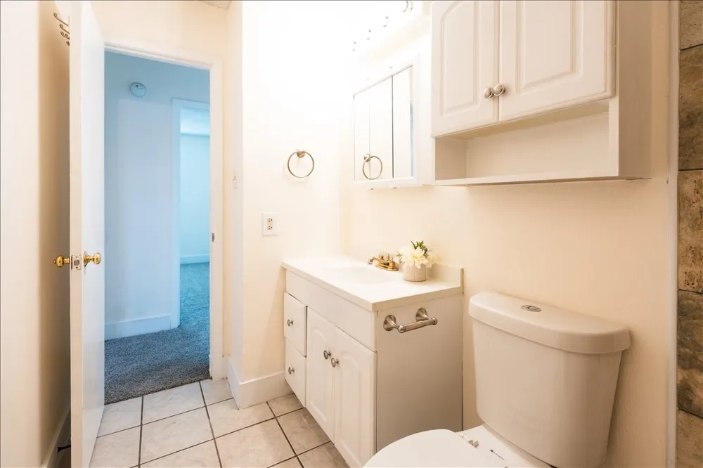2200 E Trinity Mills Road #516 Carrollton, TX 75006