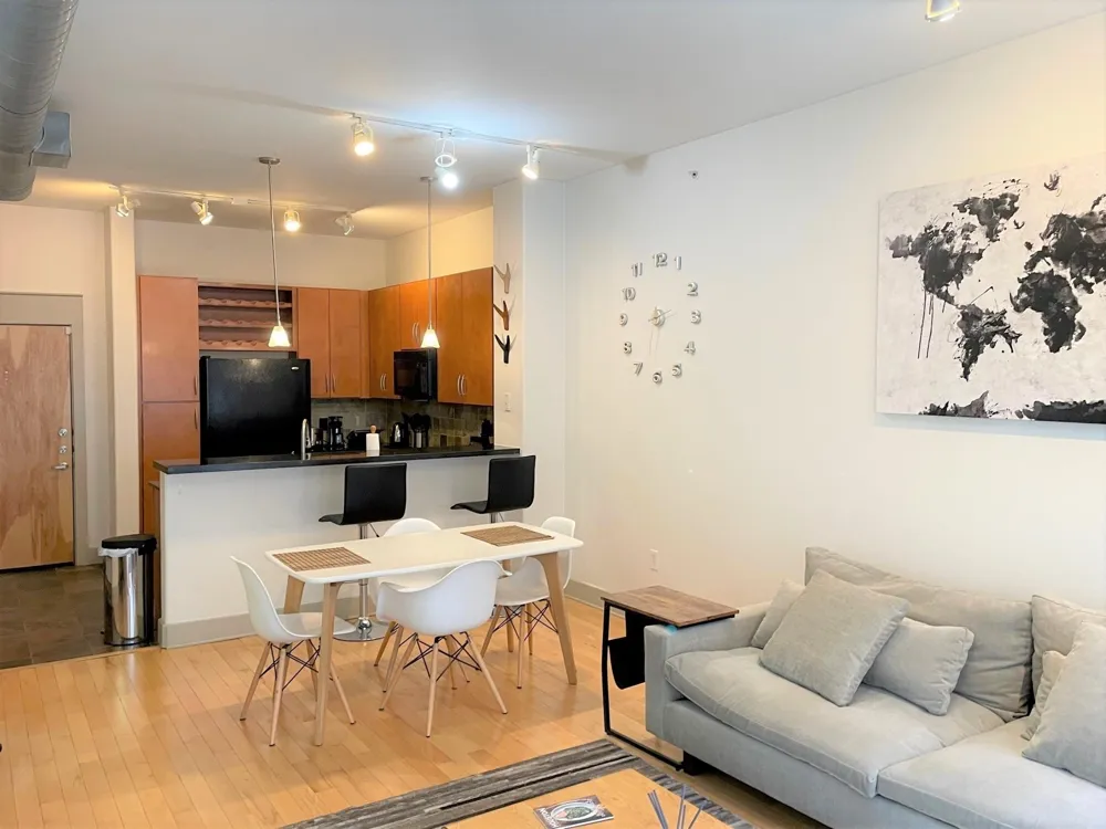 1901 Post Oak Boulevard #2605 Houston, TX 77056