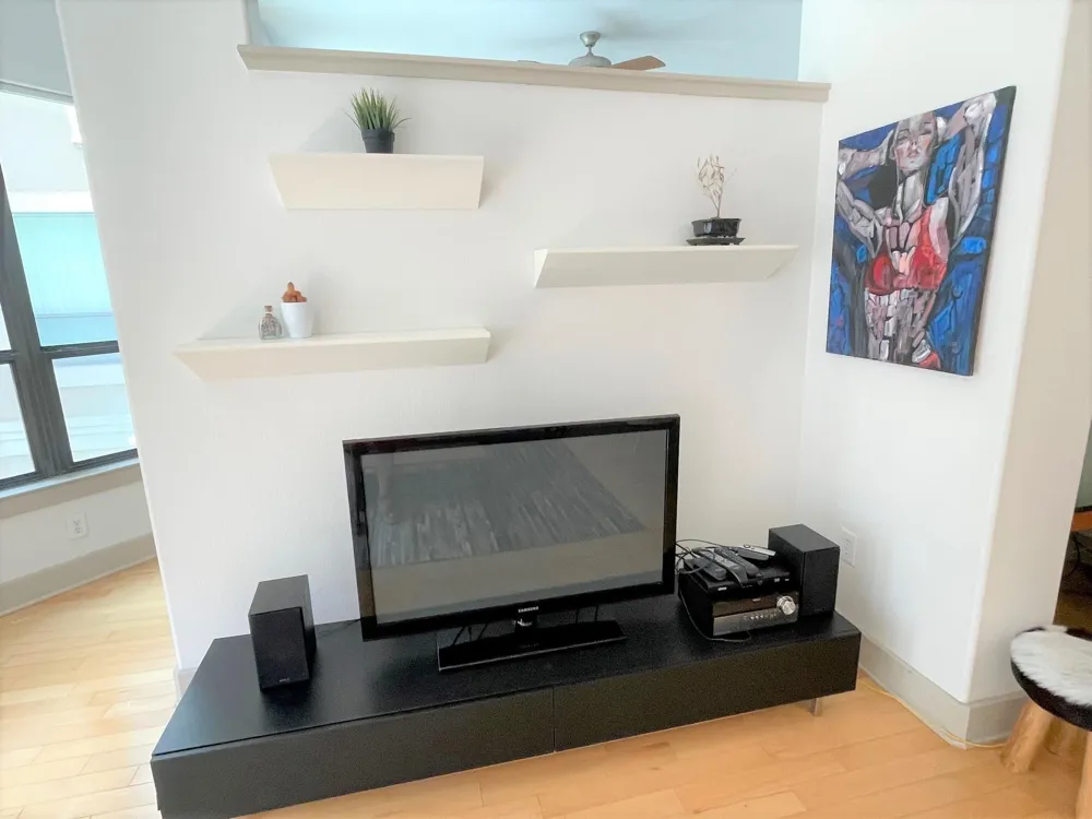 1901 Post Oak Boulevard #2605 Houston, TX 77056