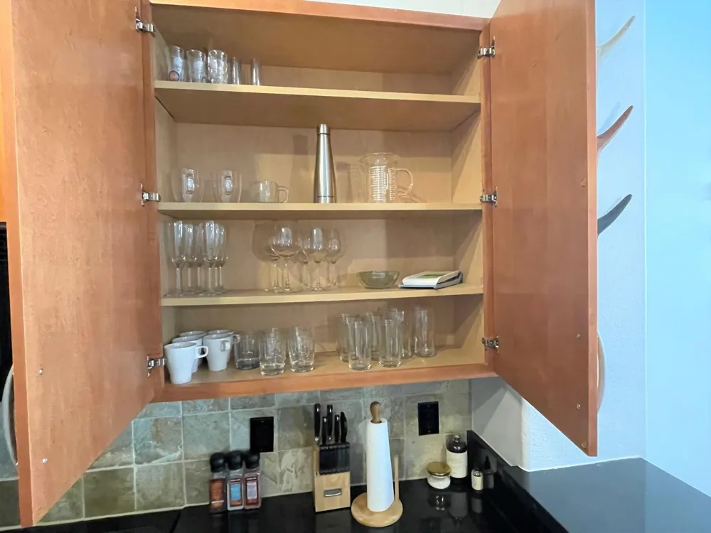 1901 Post Oak Boulevard #2605 Houston, TX 77056