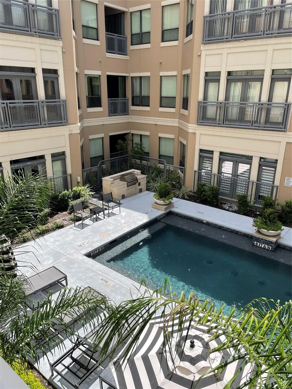 1901 Post Oak Boulevard #2605 Houston, TX 77056