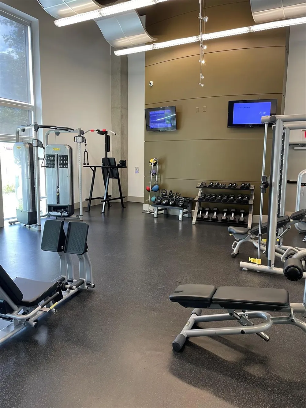 1901 Post Oak Boulevard #2605 Houston, TX 77056