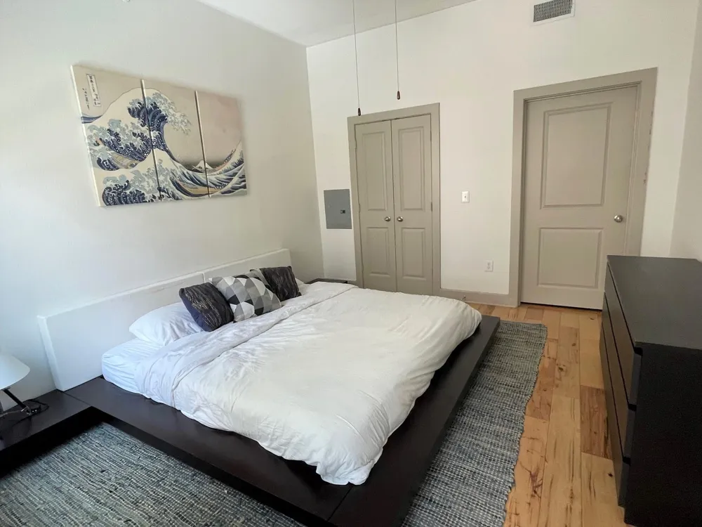 1901 Post Oak Boulevard #2605 Houston, TX 77056