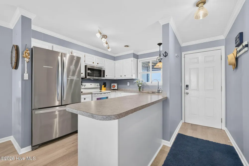 2714 W Beach Drive ## 114 Oak Island, NC 28465