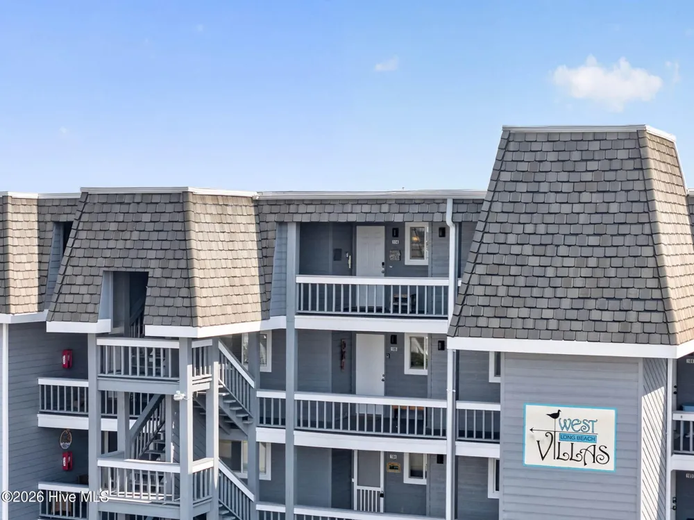 2714 W Beach Drive ## 114 Oak Island, NC 28465