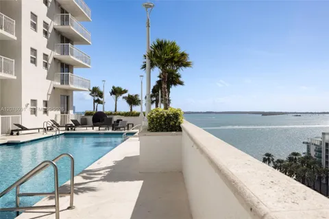 1200 Brickell Bay Dr #4010
