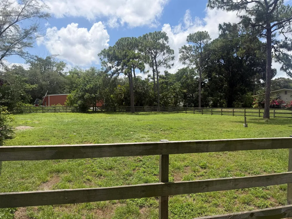 4020 Vinkemulder Road Coconut Creek, FL 33073