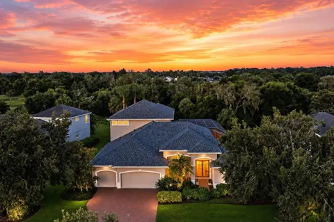 1568 HICKORY VIEW CIRCLE