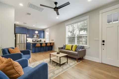 1909 Willow Street #2
