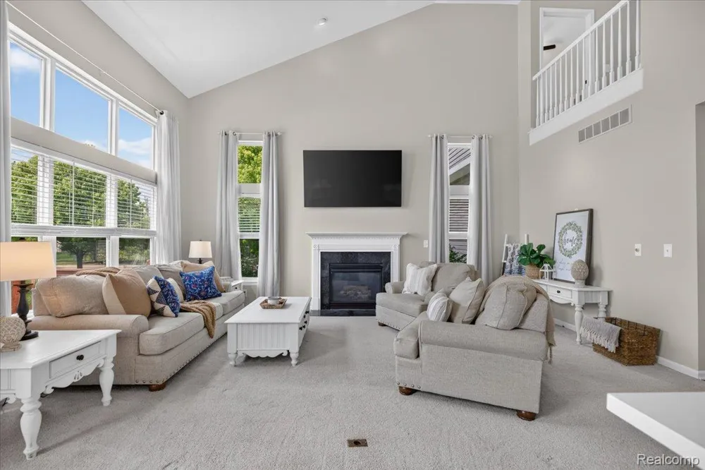 840 Cross Circle Oxford Charter Township, MI 48371