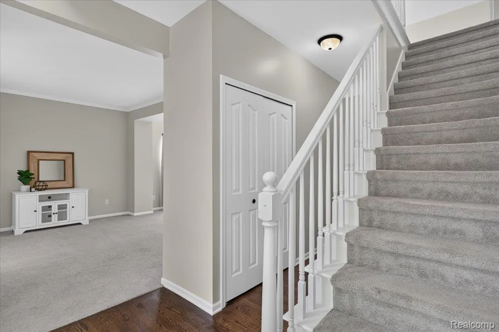 840 Cross Circle Oxford Charter Township, MI 48371