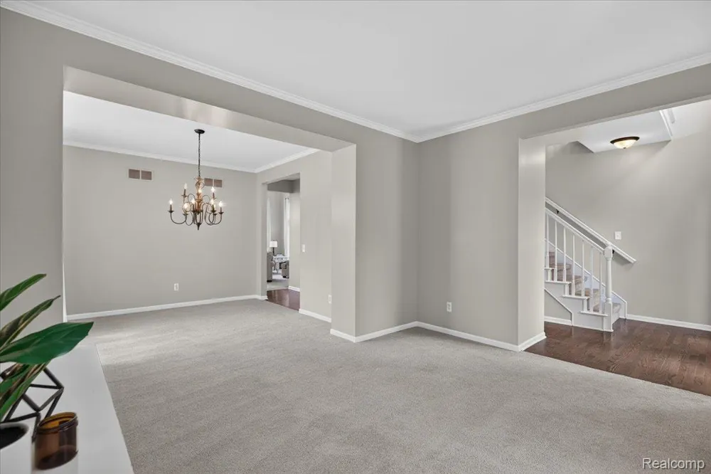 840 Cross Circle Oxford Charter Township, MI 48371