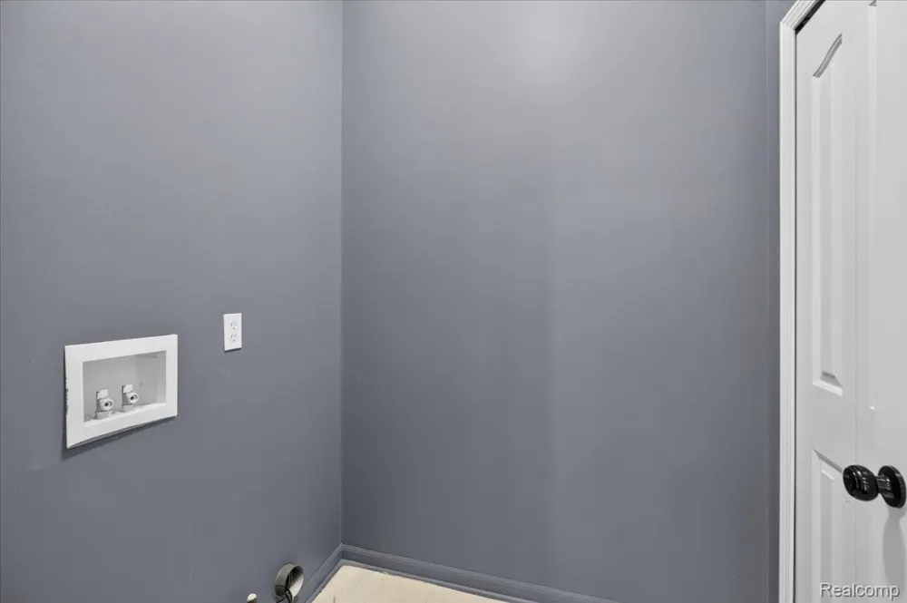 840 Cross Circle Oxford Charter Township, MI 48371