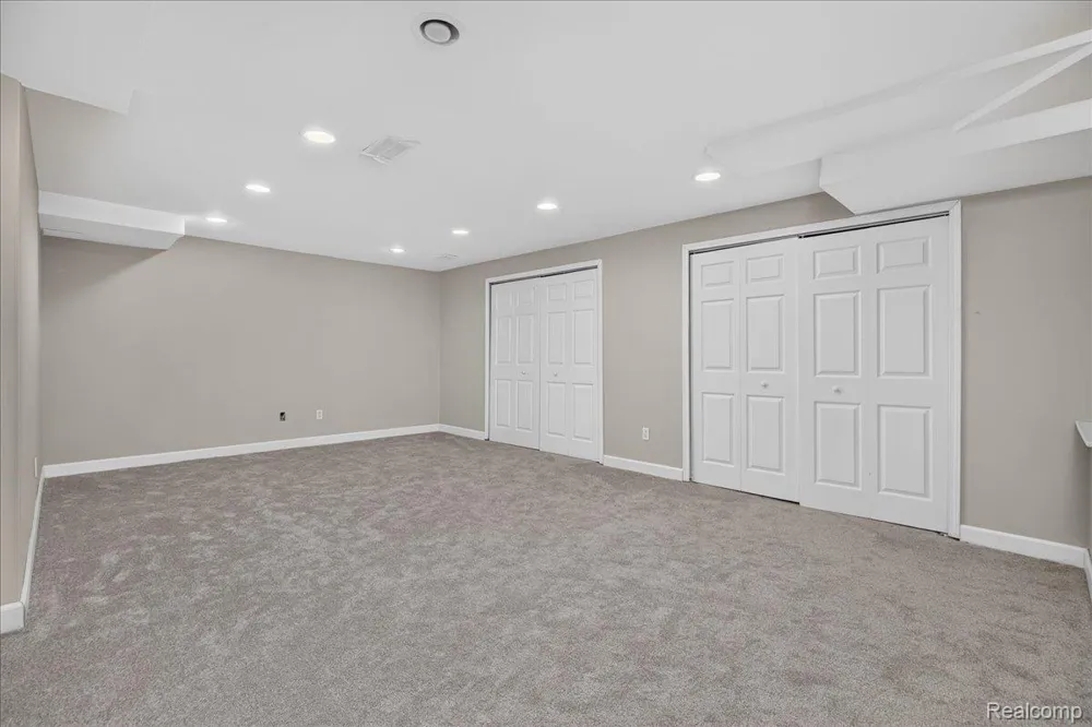 840 Cross Circle Oxford Charter Township, MI 48371