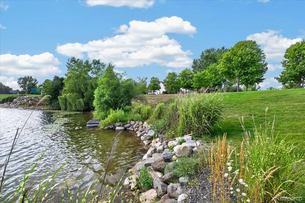 840 Cross Circle Oxford Charter Township, MI 48371