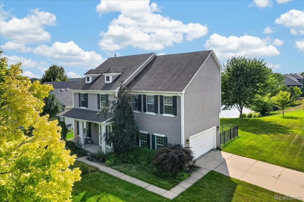 840 Cross Circle Oxford Charter Township, MI 48371